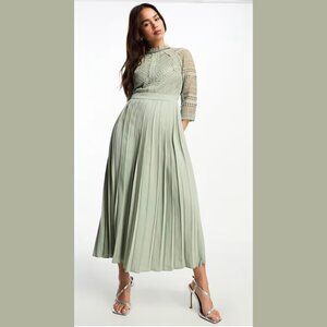 LACE DETAIL "MIDAXI" DRESS IN SAGE GREEN